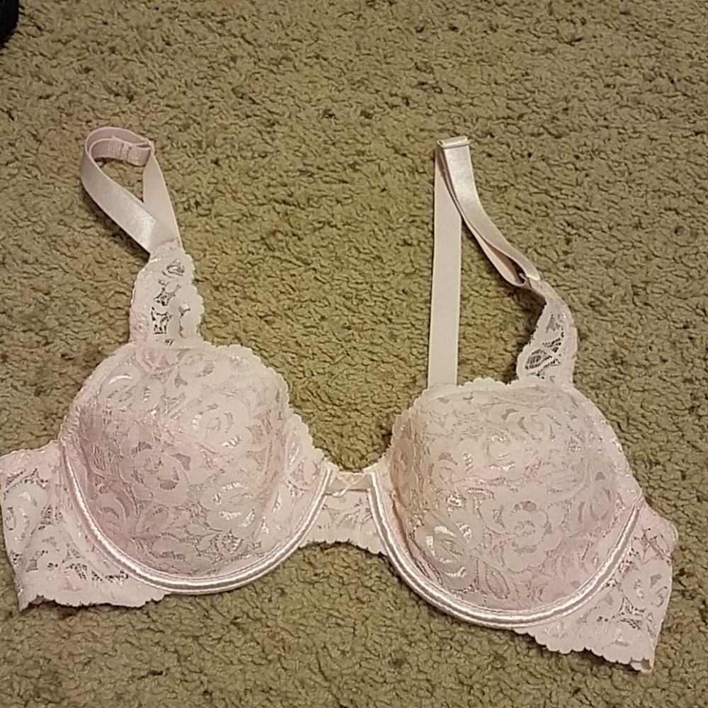 NWOT Pretty Pink Lace Bra 36C